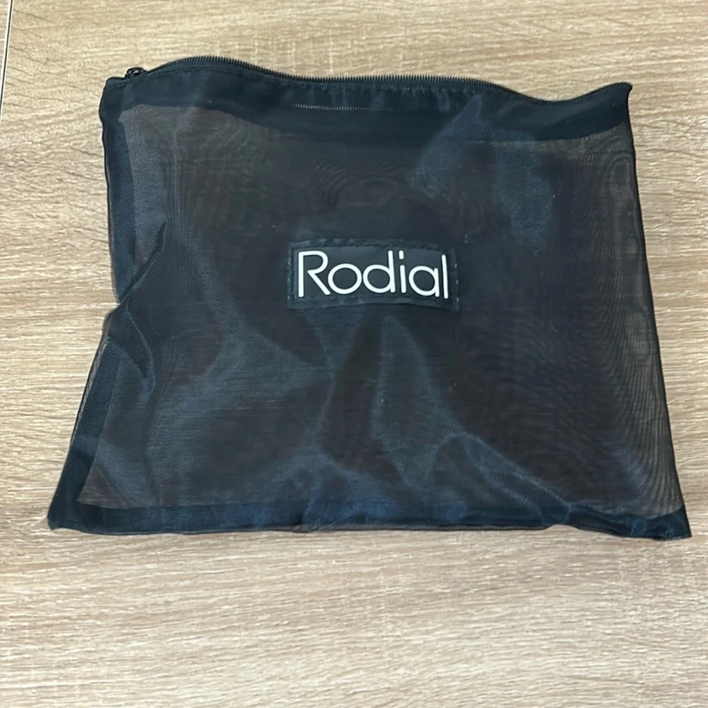 Rodial mesh cosmetic bag - Picture 1 of 3